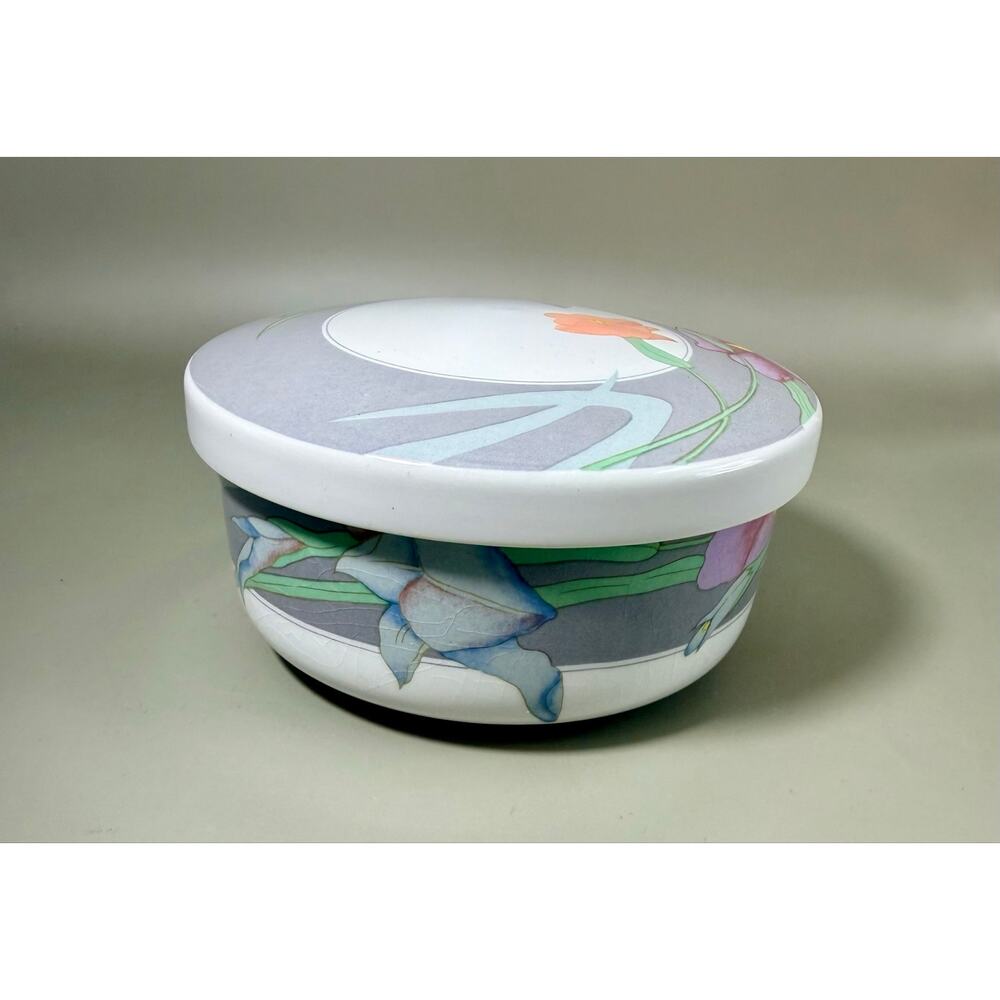 Hankook Korea porcelain trinket bowl with lid in the Fantasia pattern. New